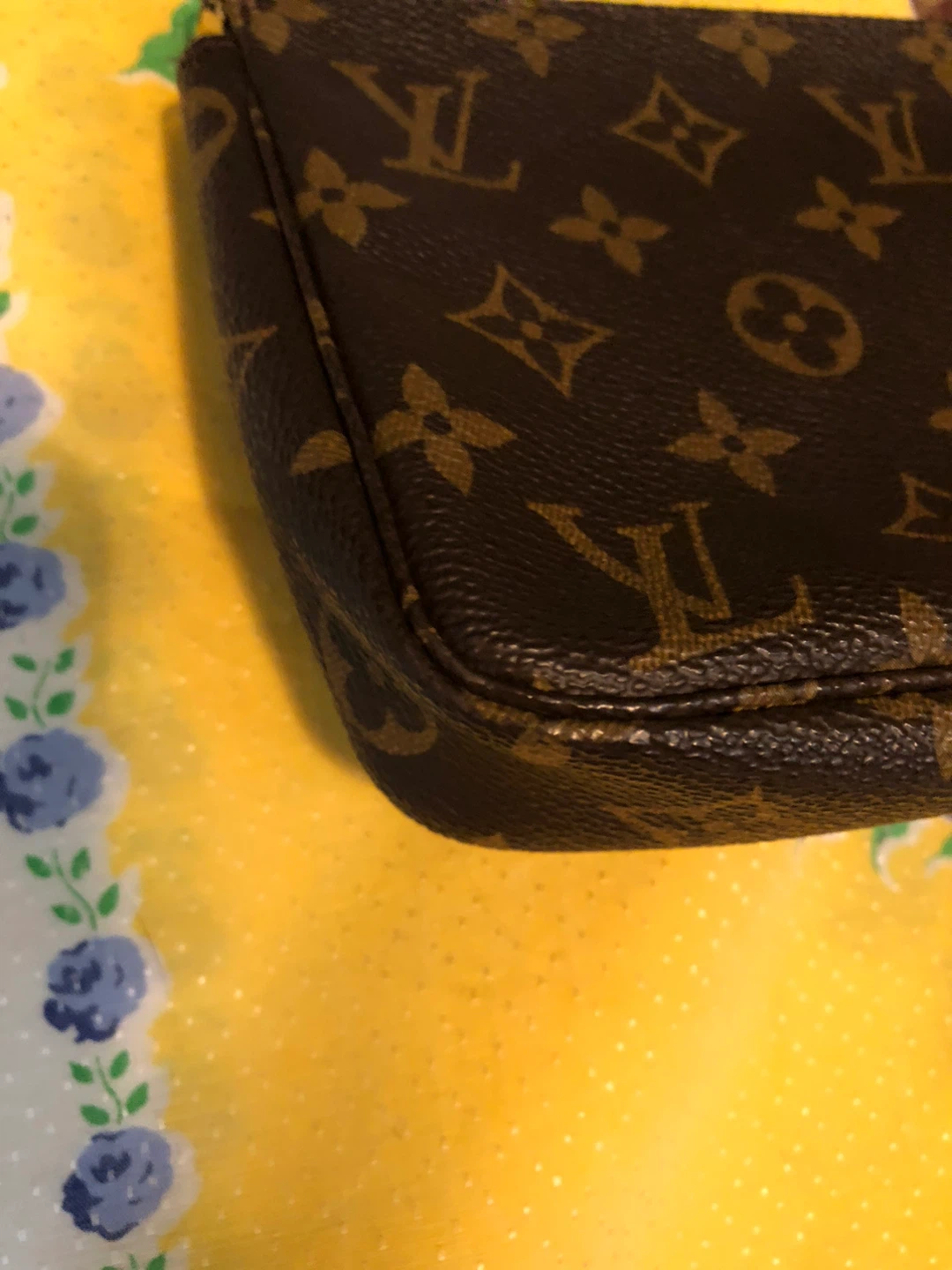 Louis Vuitton Pochette Accessories - photo 4