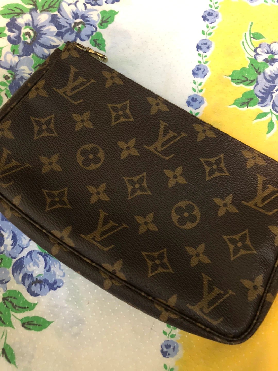 Louis Vuitton Pochette Accessories - photo 2