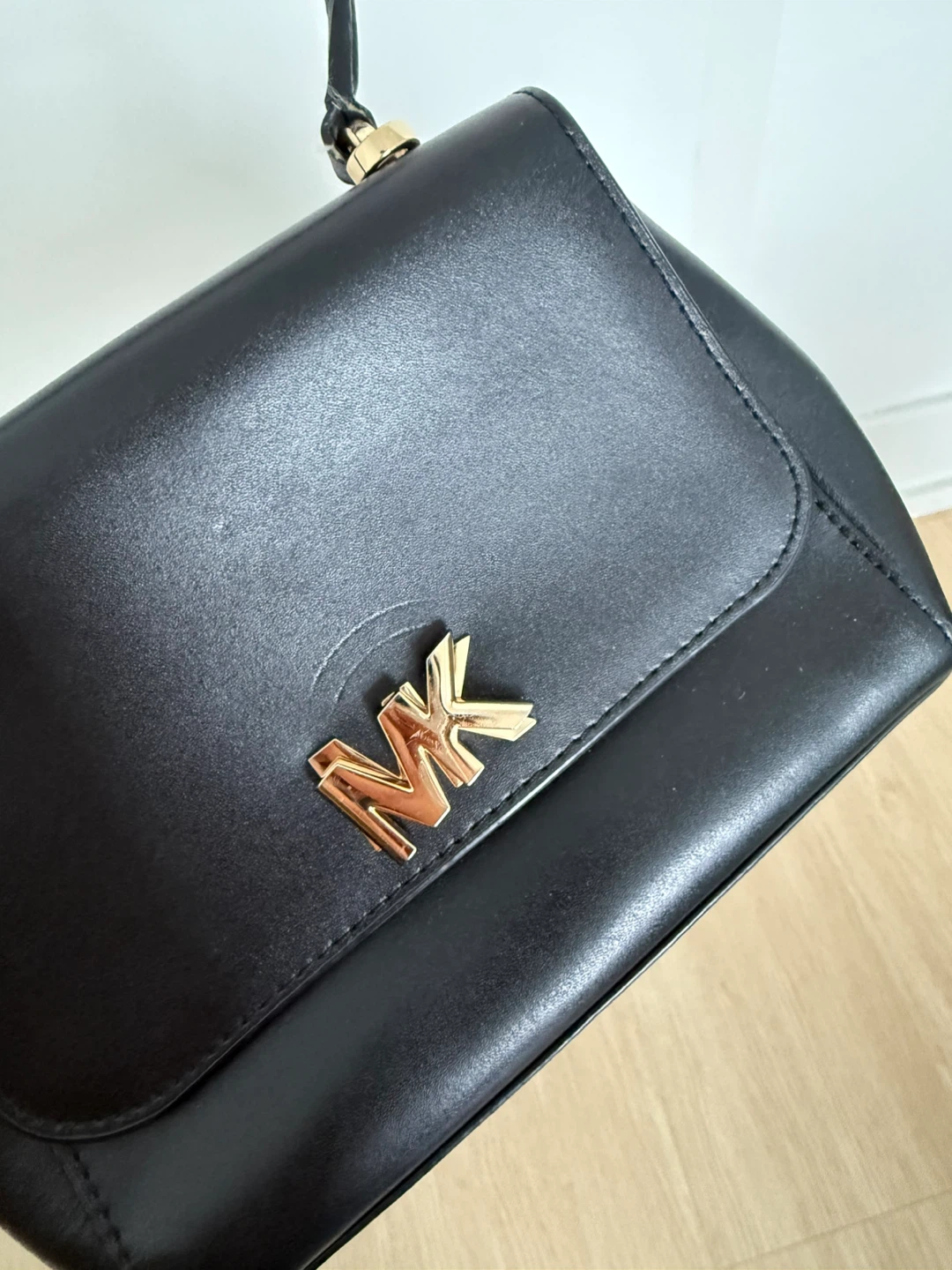 [Authentic] Michael Kors Mott Small Leather Satchel - photo 4
