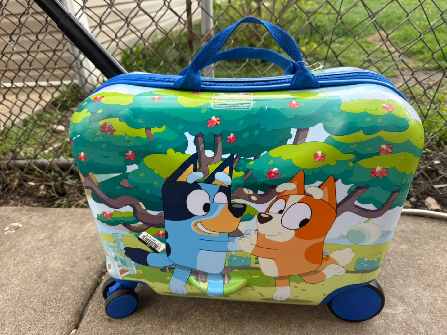 Bluey Kids Rolling Luggage Suitcase - photo 2