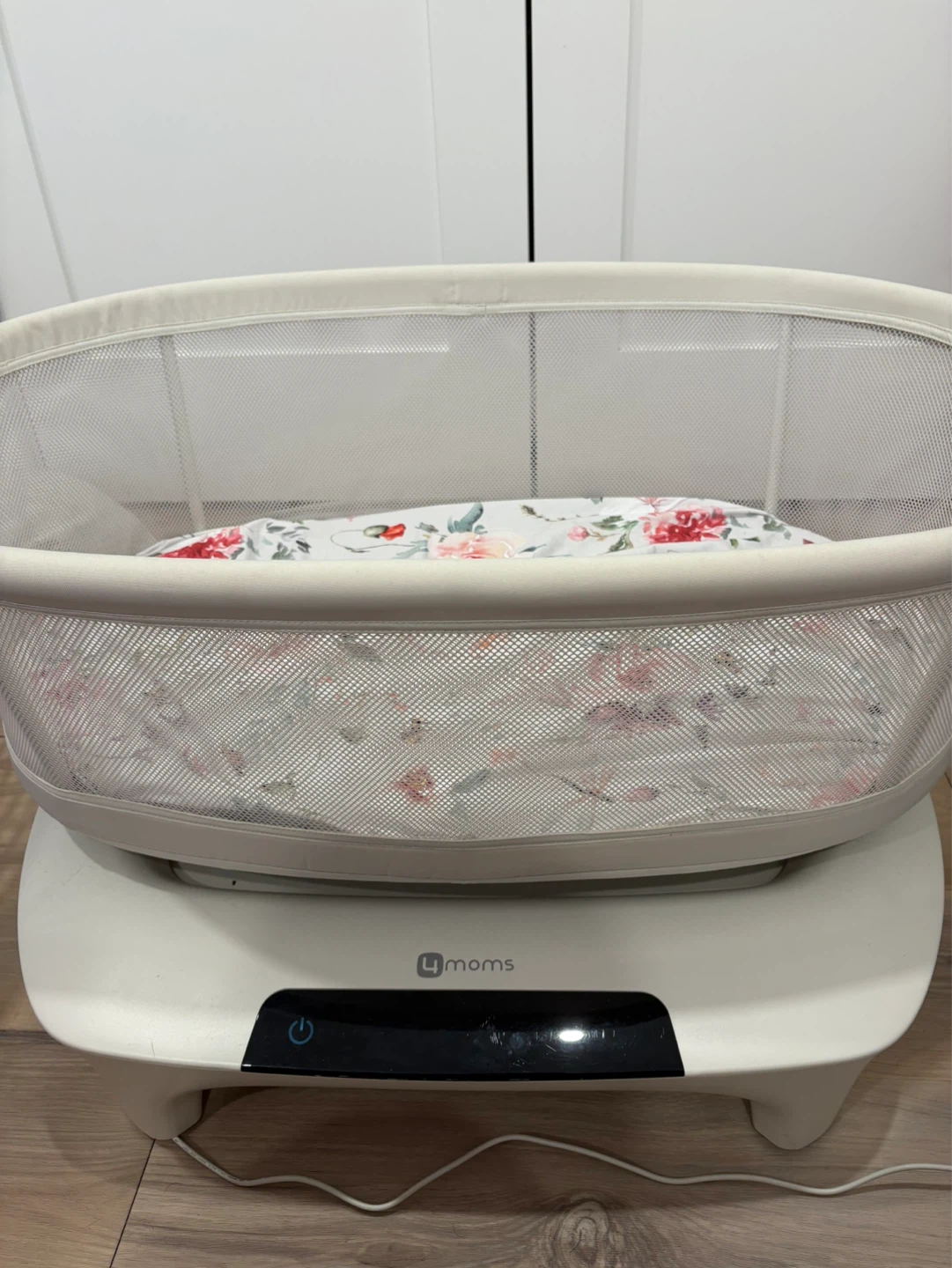 4moms MomaRoo bassinet