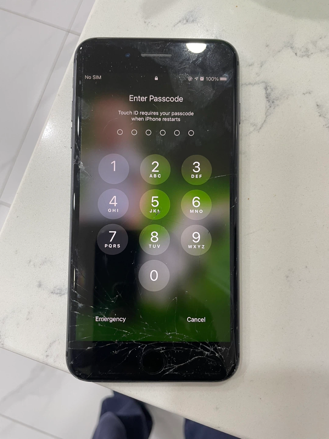 Iphone 8 plus (As it’s- read description) - photo 3