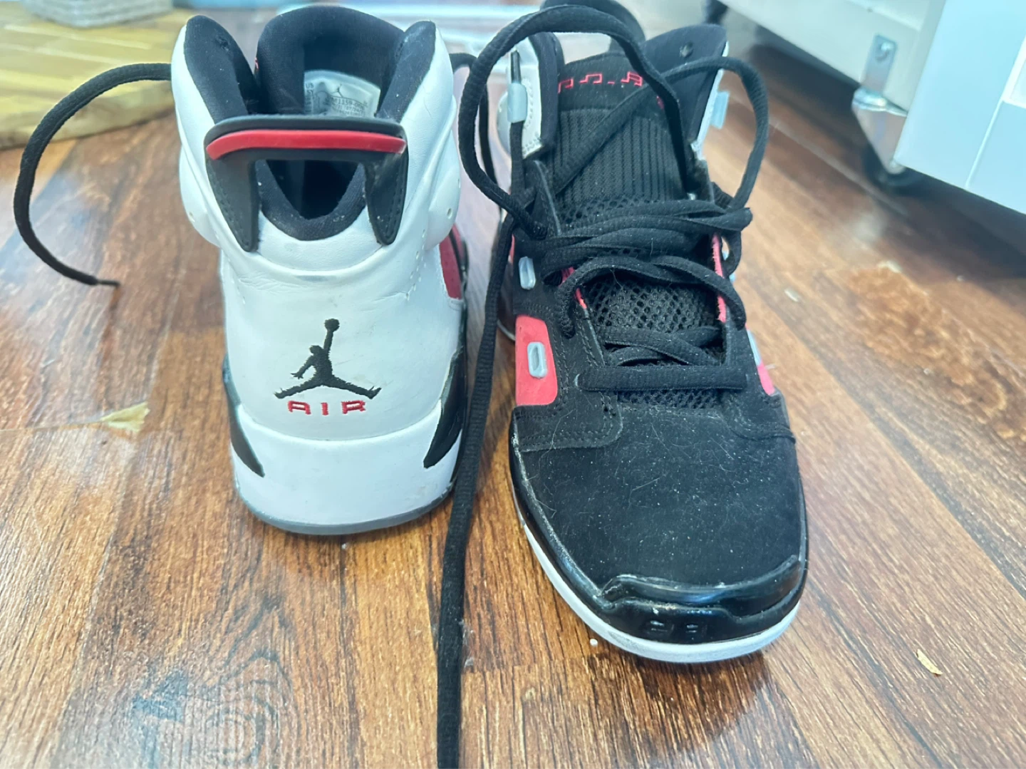 Air Jordan 6 Retro (PS) "Carmine" Shoes - photo 4