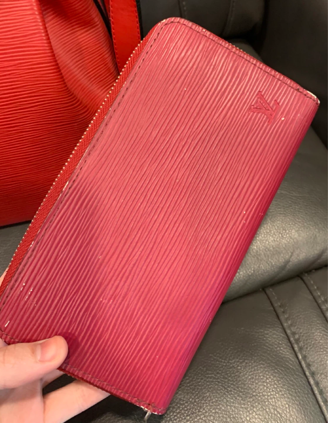 LV Bucket bag and matching Wallet - photo 5