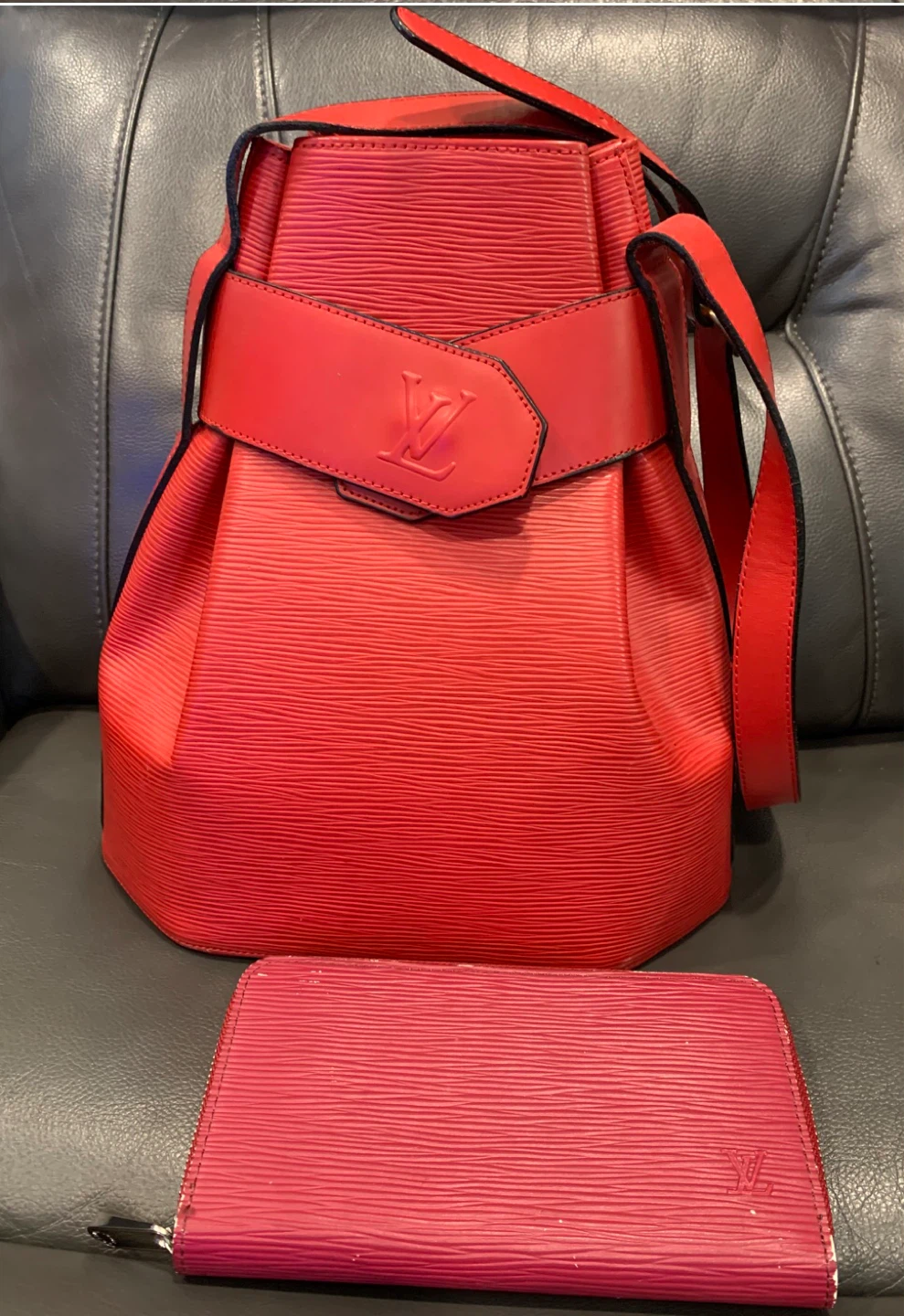 LV Bucket bag and matching Wallet