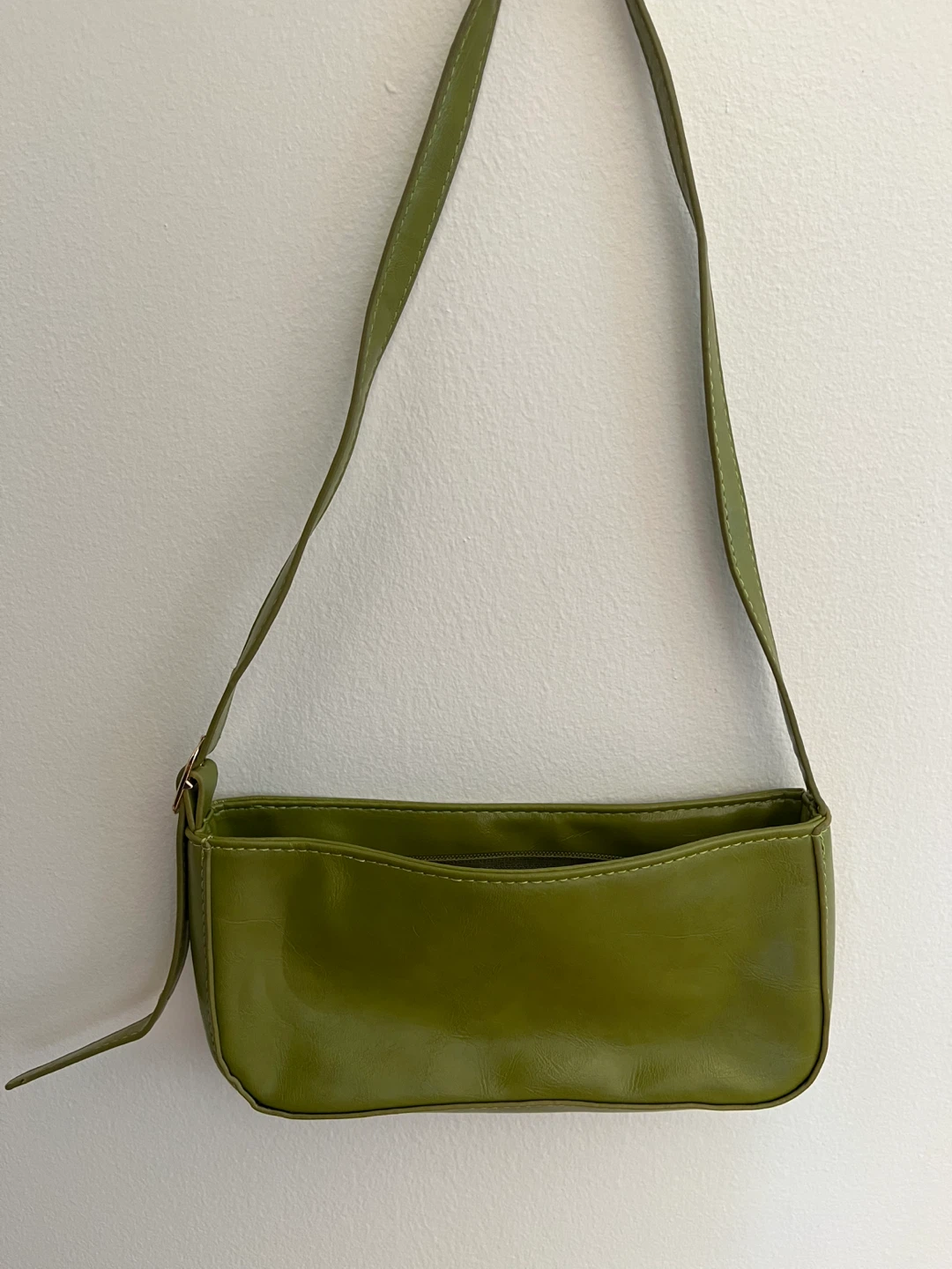 Green shoulder bag