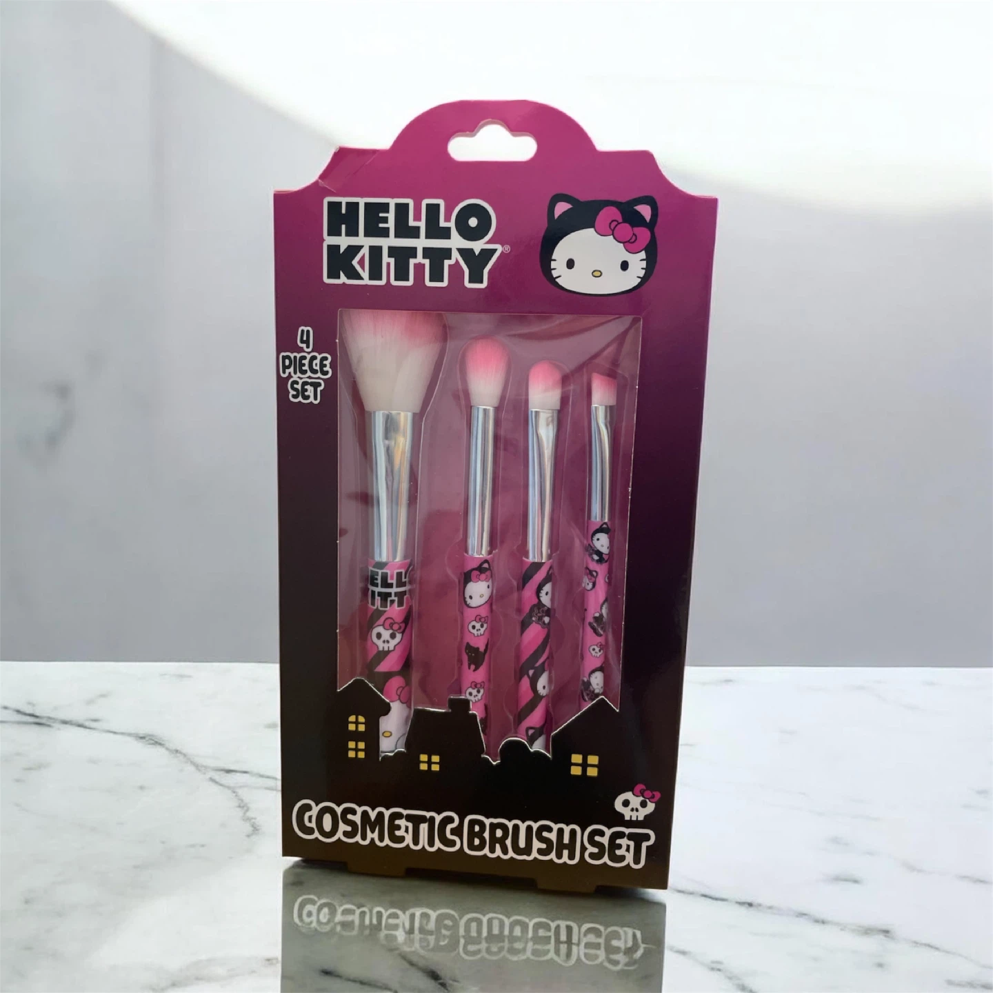 New Sanrio Hello Kitty 4 Piece Cosmetic Brush Set