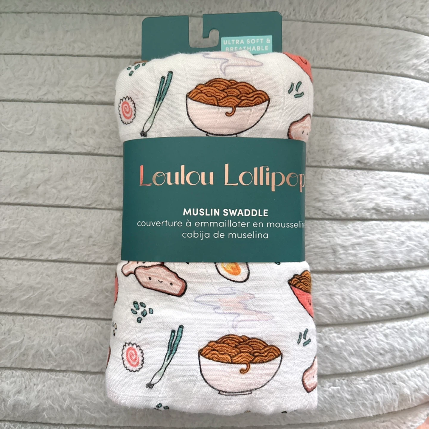 Brand new Loulou Lollipop ramen muslin swaddle