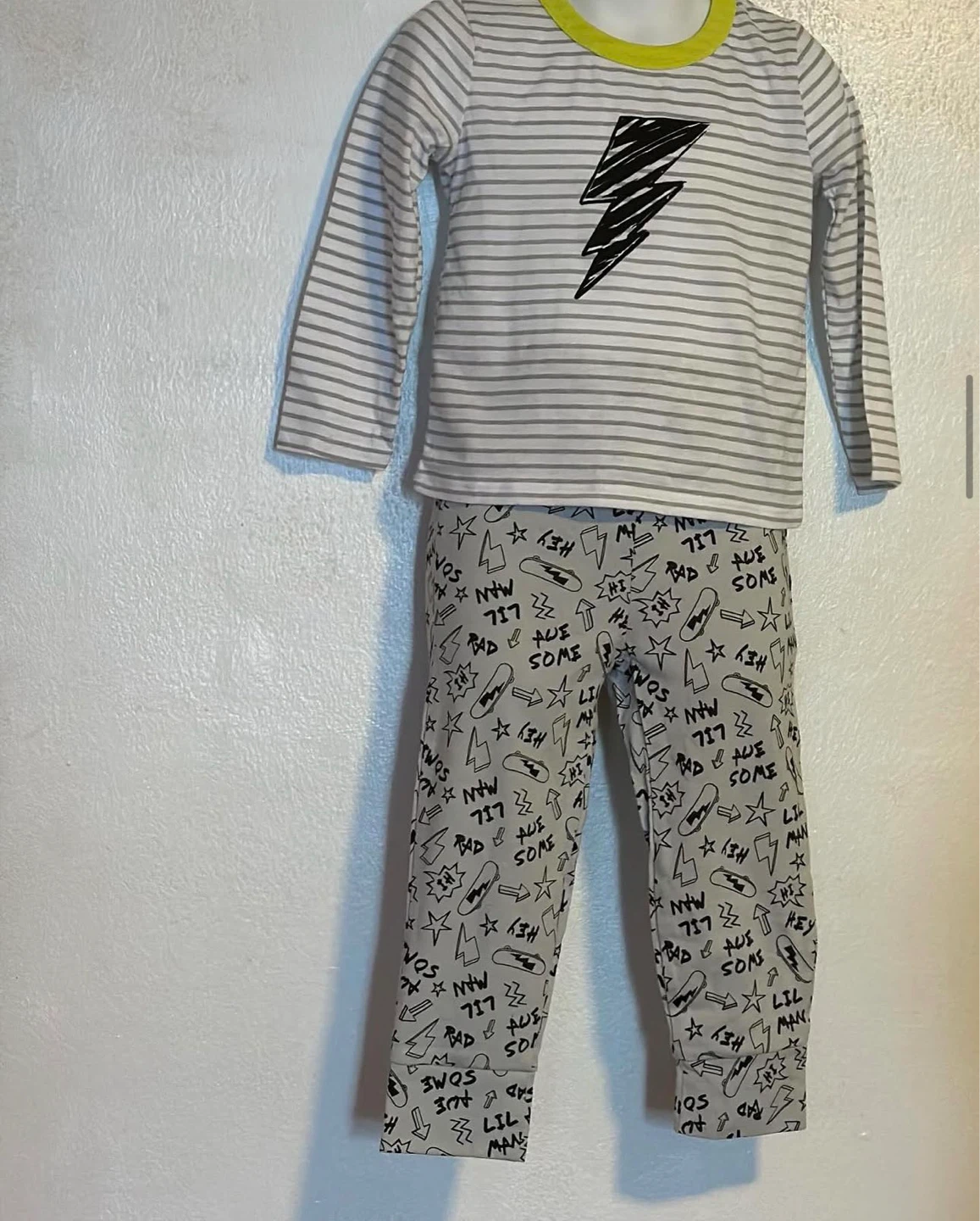 BOYS 2PC JOGGERS SUITE (SIZE:24 MONTHS)