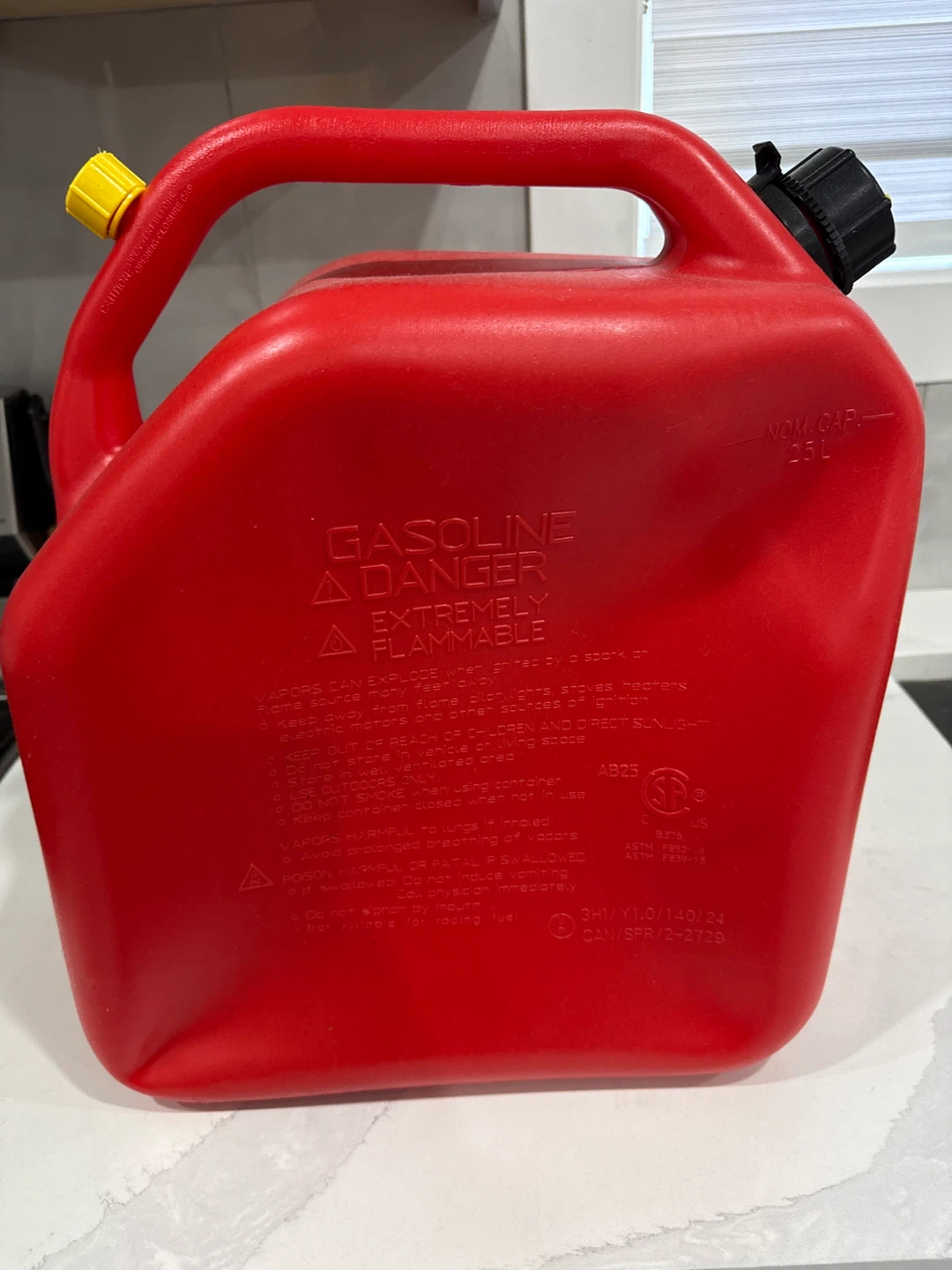 25L Red Gasoline Can