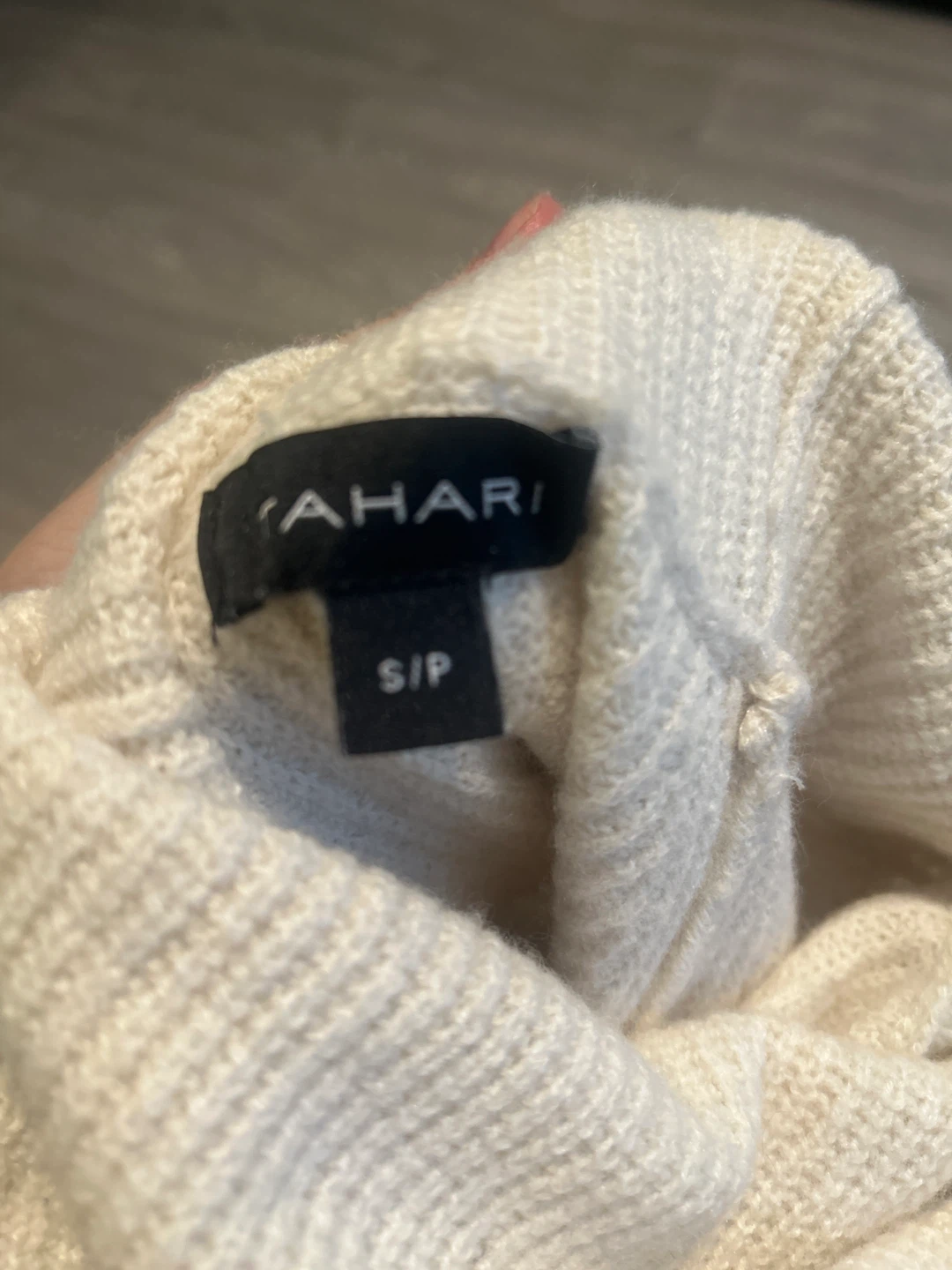Tahari Cream Sweater - Size S/P - photo 2