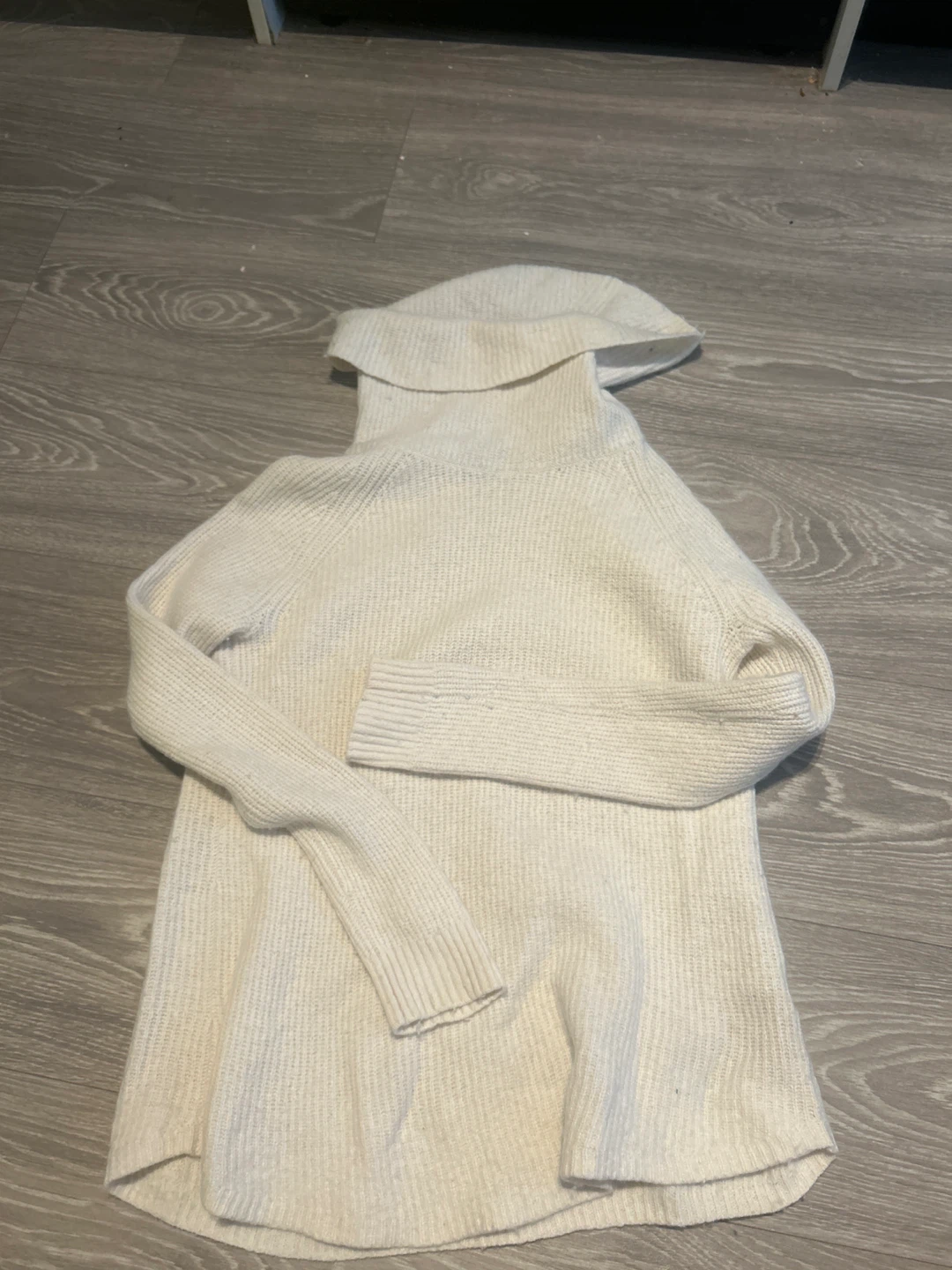 Tahari Cream Sweater - Size S/P