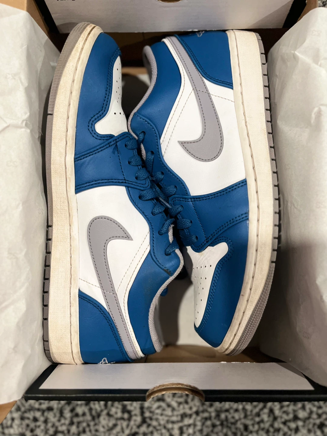 Air Jordan 1 Low SE True Blue Sneakers - photo 4