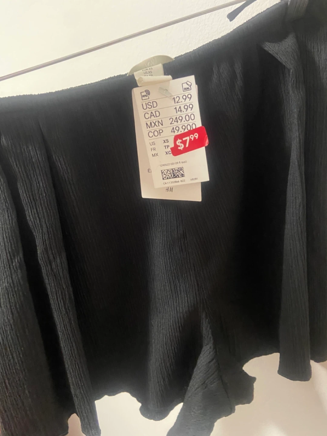 Black H&M Pleated Shorts - photo 2