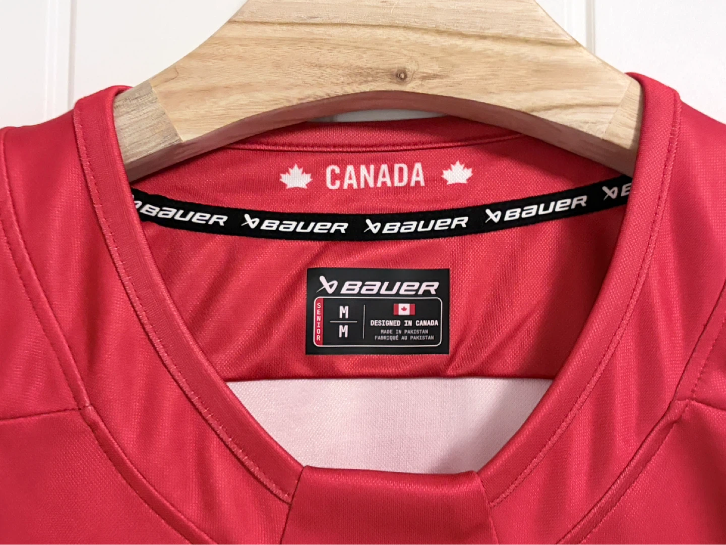 BNWT Authentic Bauer 2026 Olympics Team Canada Jersey Medium - photo 3