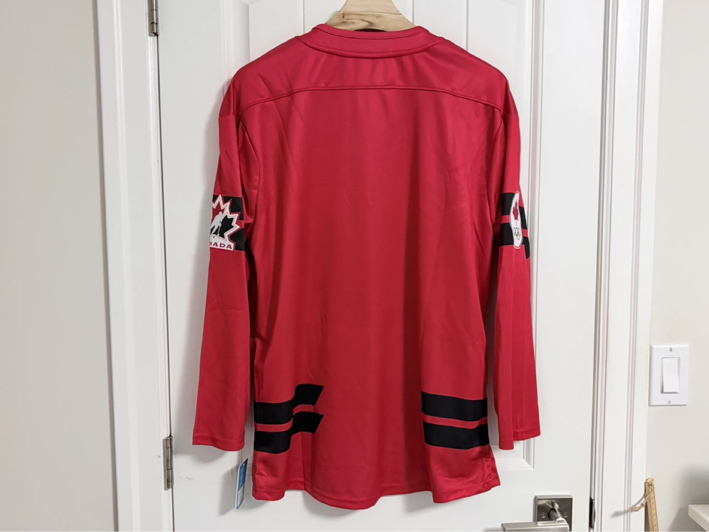 BNWT Authentic Bauer 2026 Olympics Team Canada Jersey Medium - photo 5