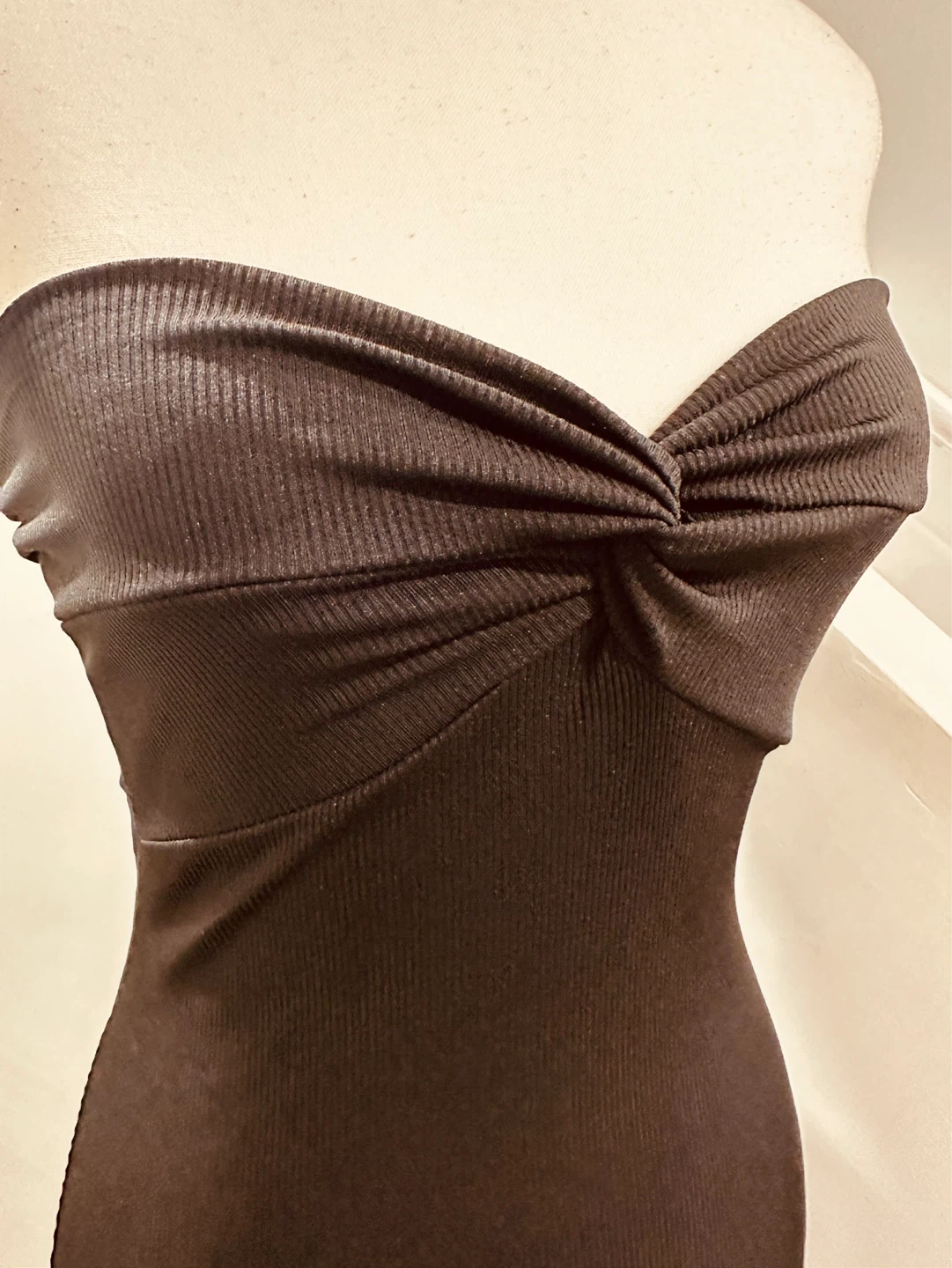 Black Strapless Ribbed Twist Front Maxi Dress - photo 2