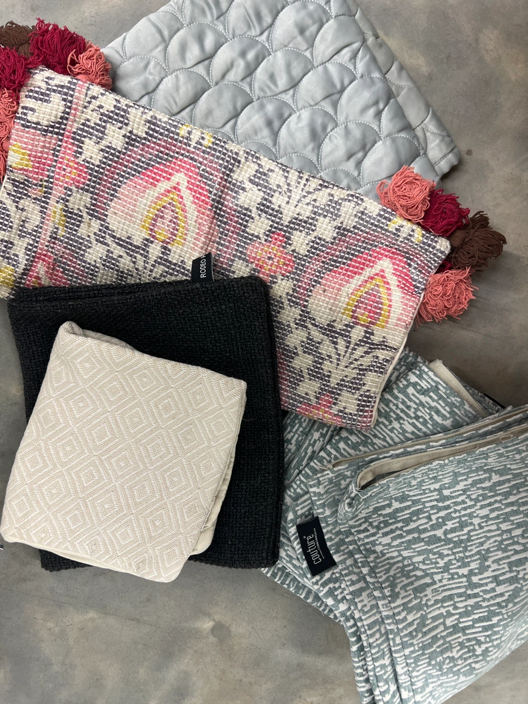Accent feathered pillowcase bundle
