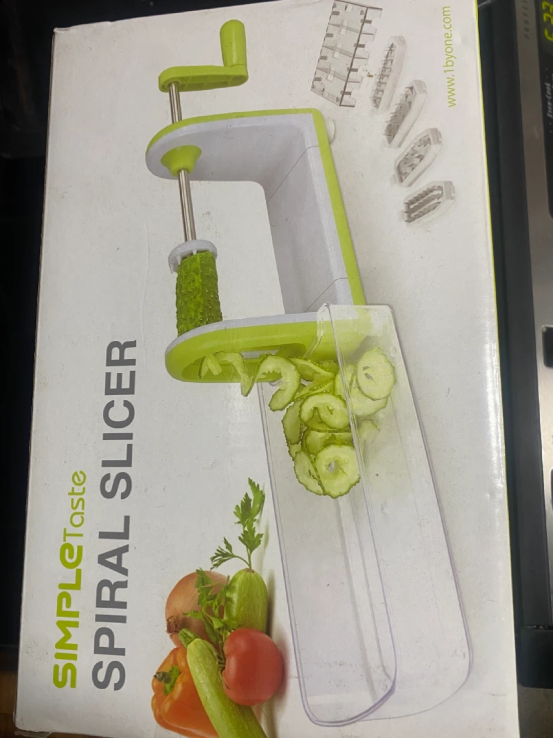 SimpleTaste Spiral Slicer with 5 Blades