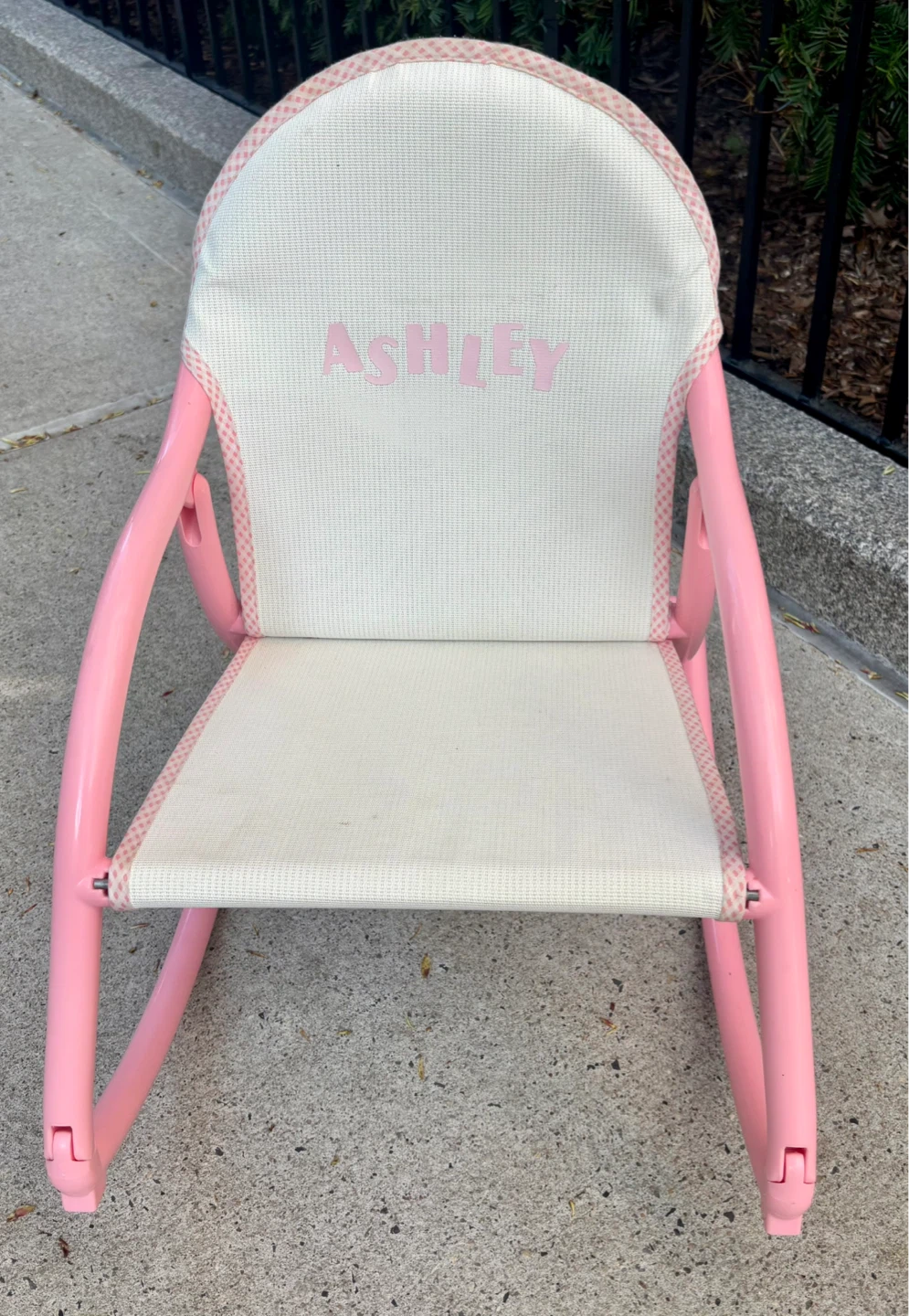 Personalized Portable Rocking Chair - Pink - photo 2