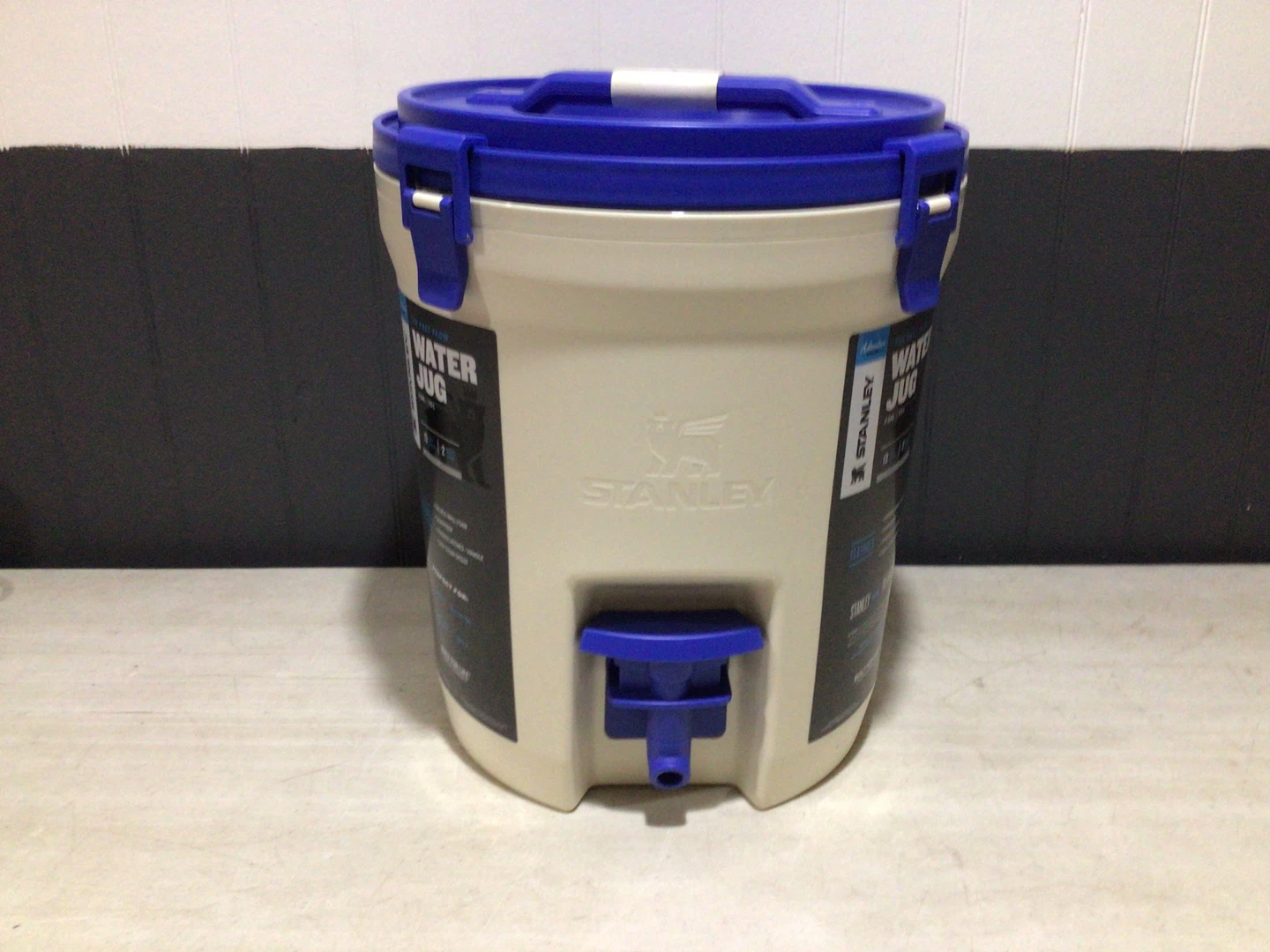 2 Gallon Adventure Fast Flow Water Jug Insulated | Dried Pine