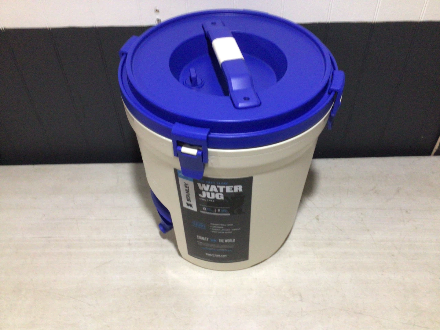 2 Gallon Adventure Fast Flow Water Jug Insulated | Dried Pine - photo 3