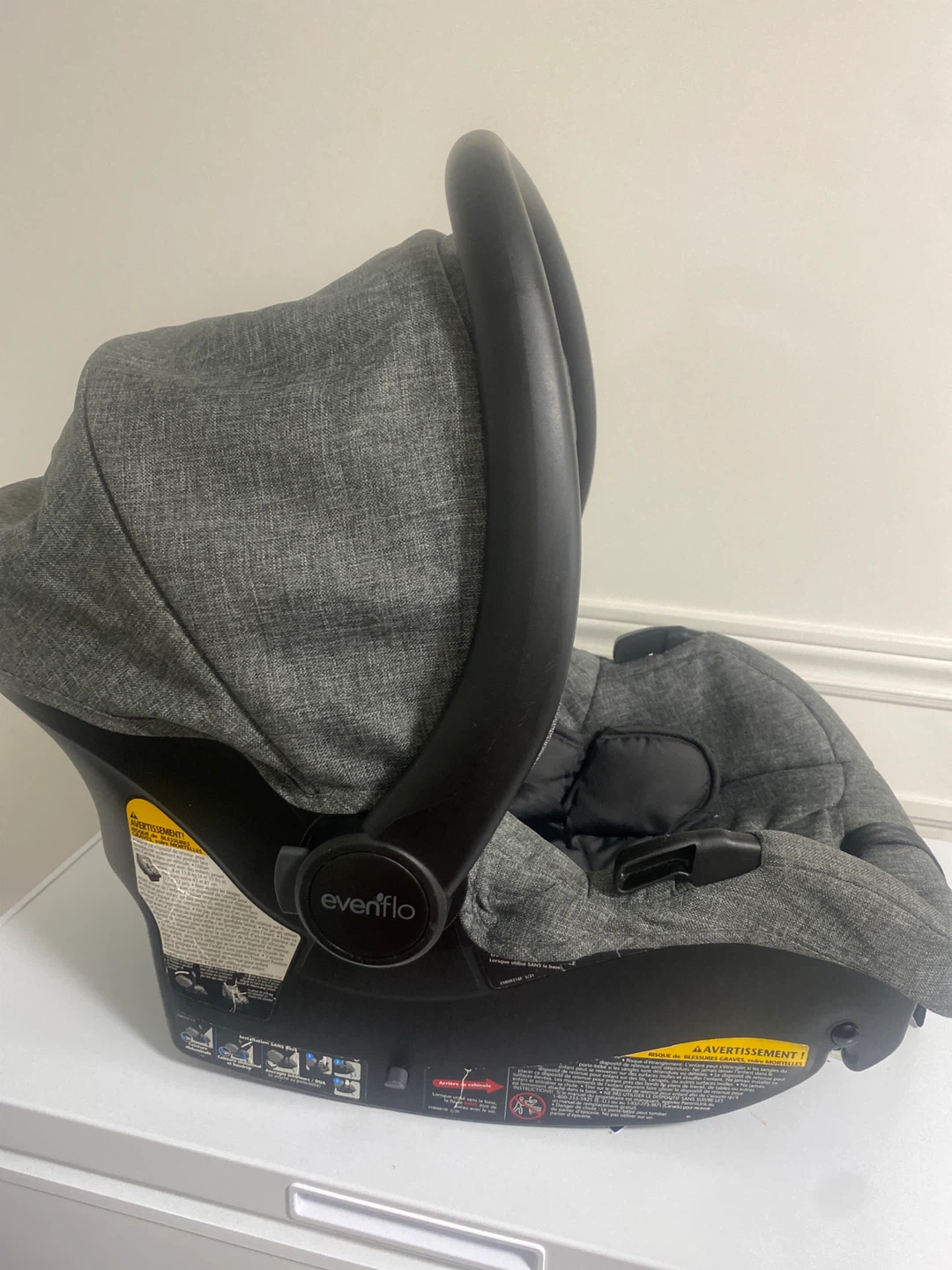 Evenflo Infant Car Seat with Base and stroller - photo 2