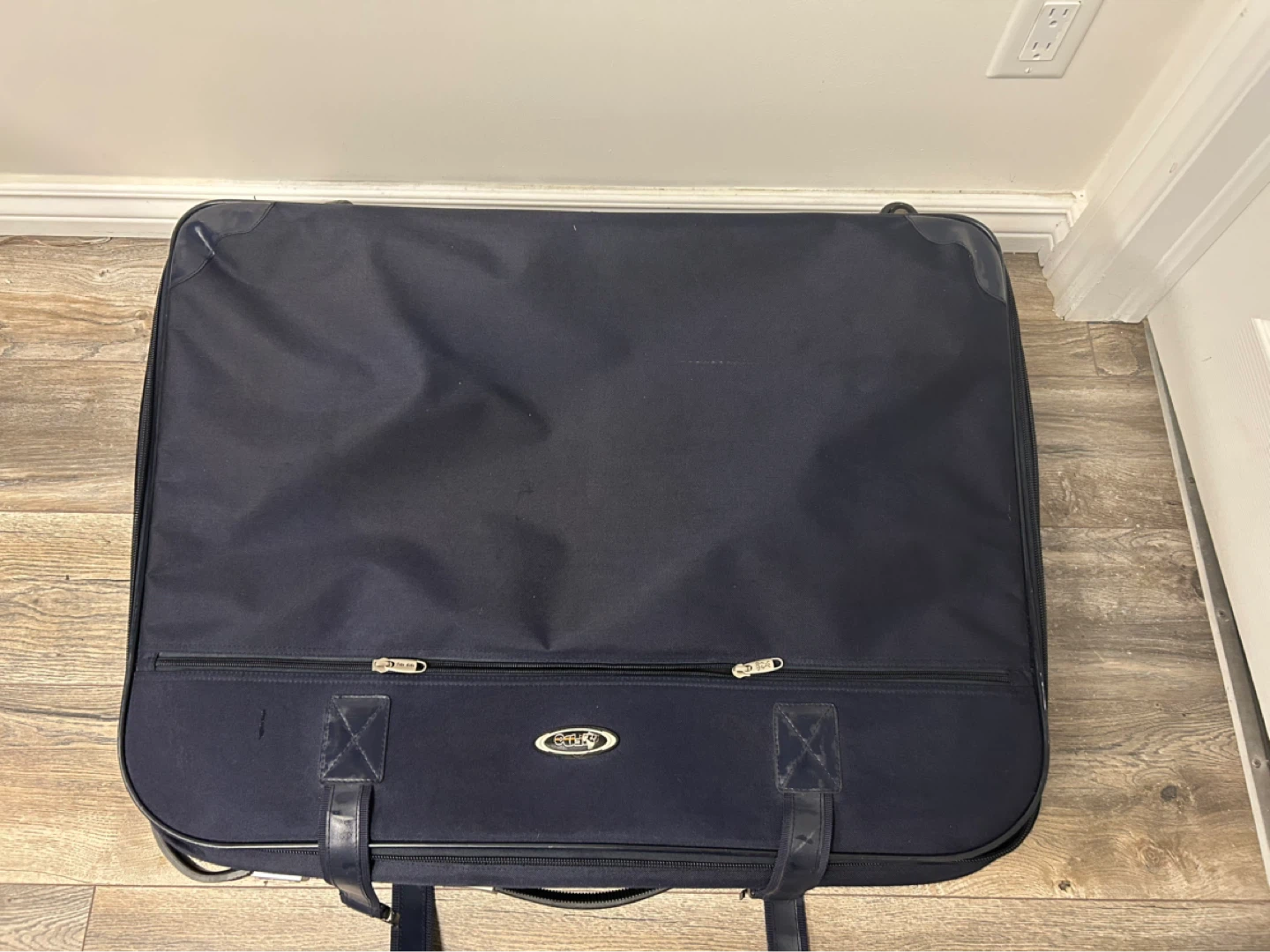 Samsonite Blue Rolling Suitcase