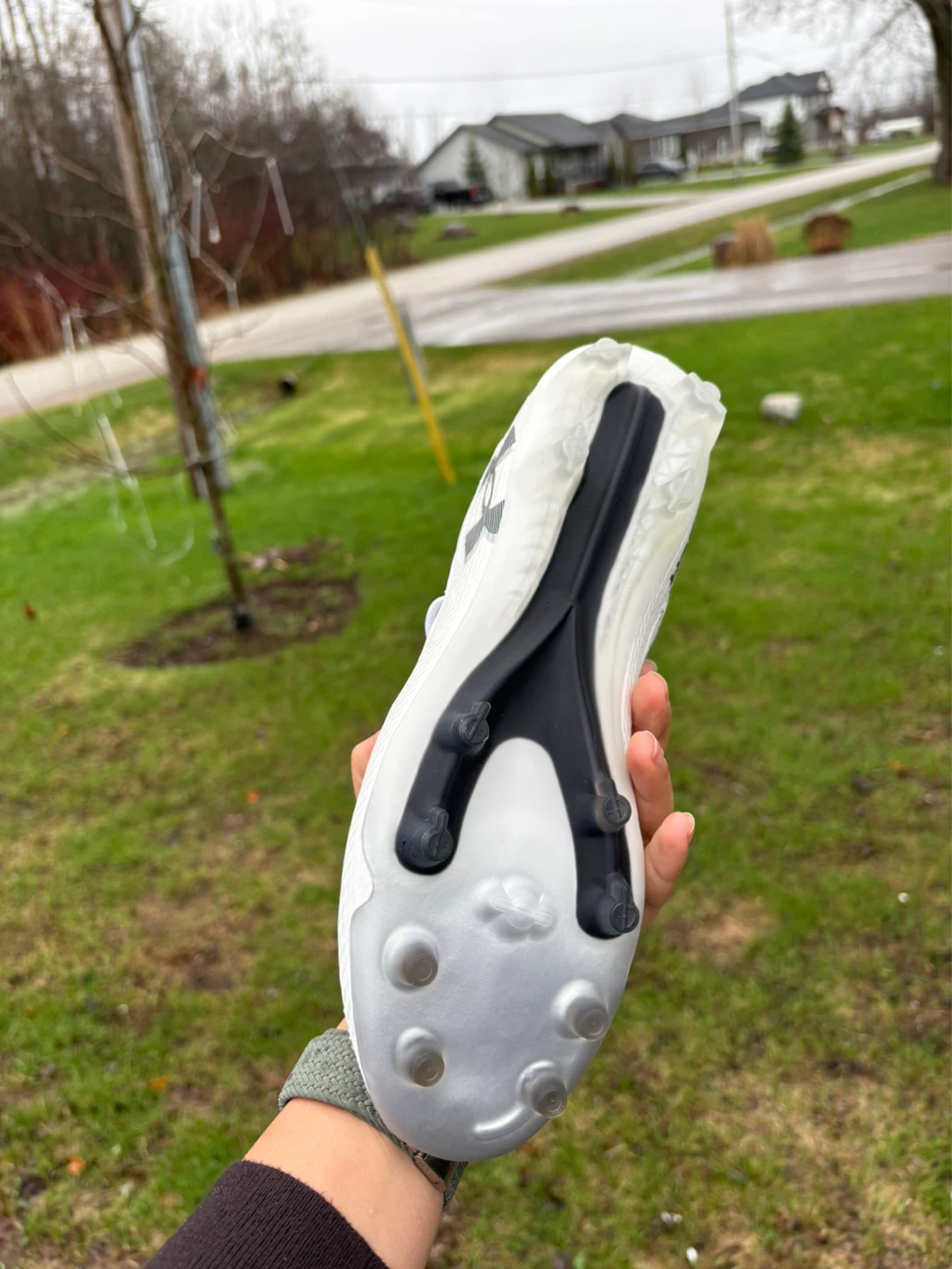 Under Armour White Football Cleats - photo 3