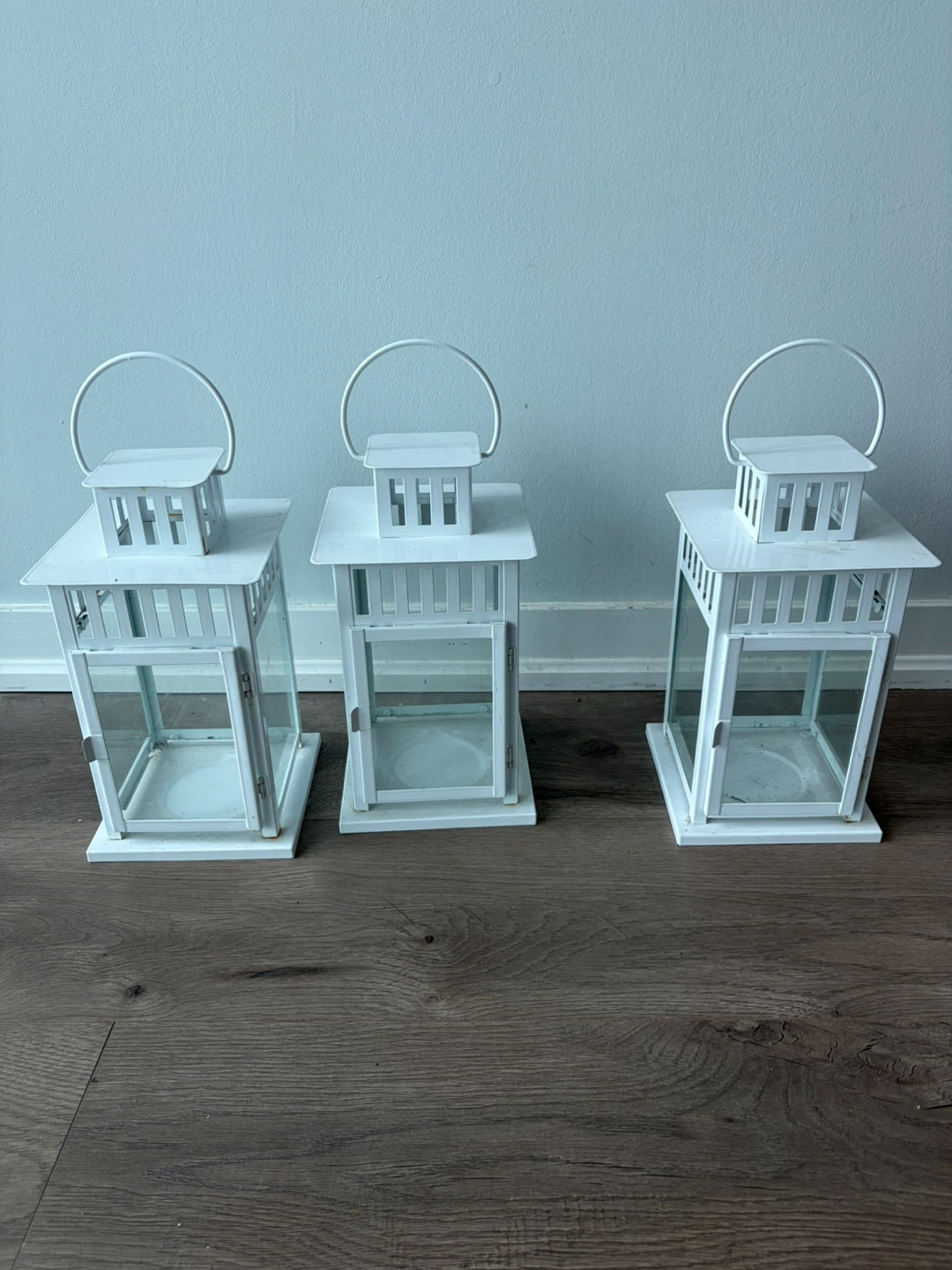 Set of 3 White Metal Lanterns