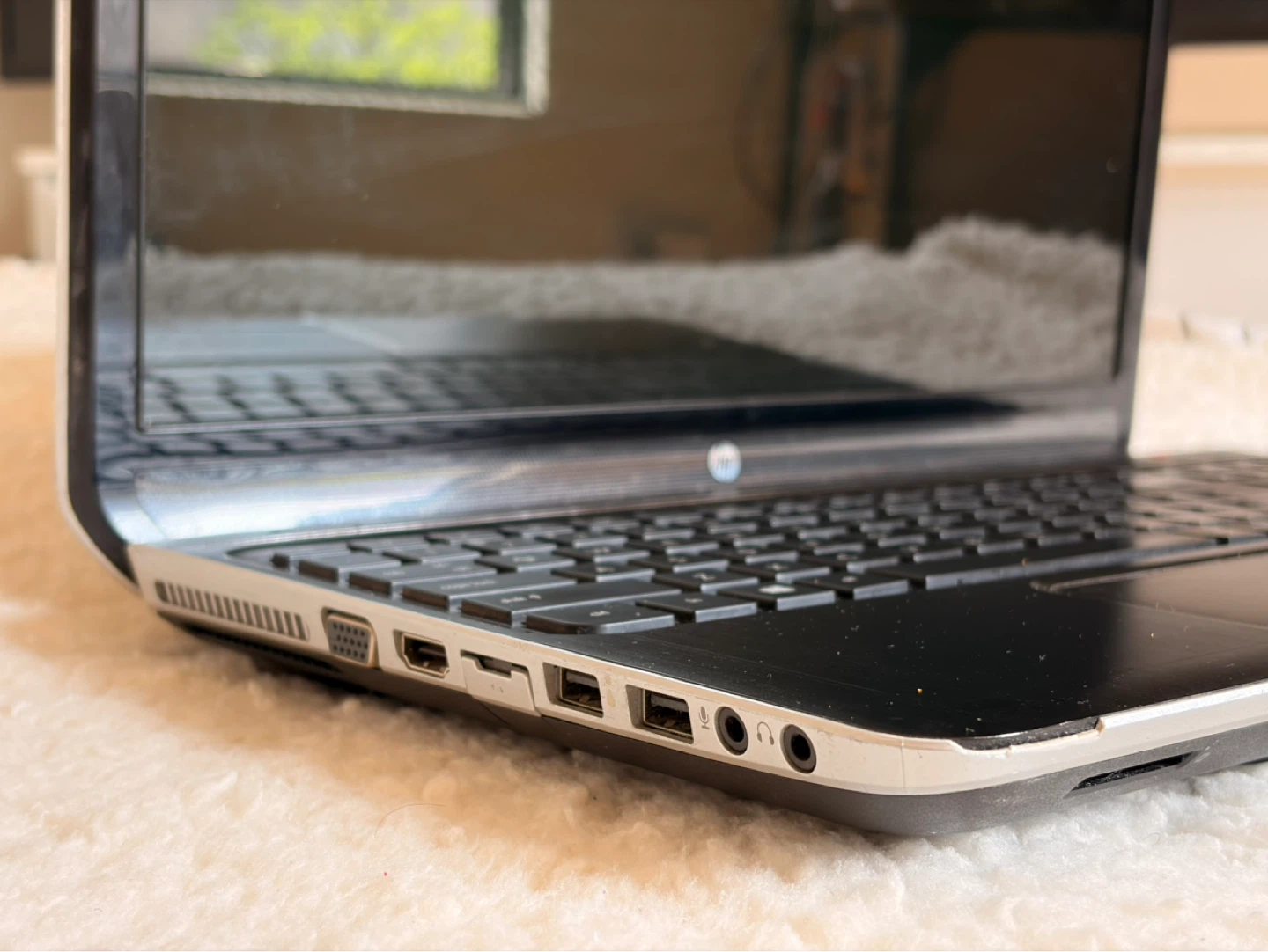 HP Envy dv6 Laptop - 4 Cores / 500GB Storage - photo 3