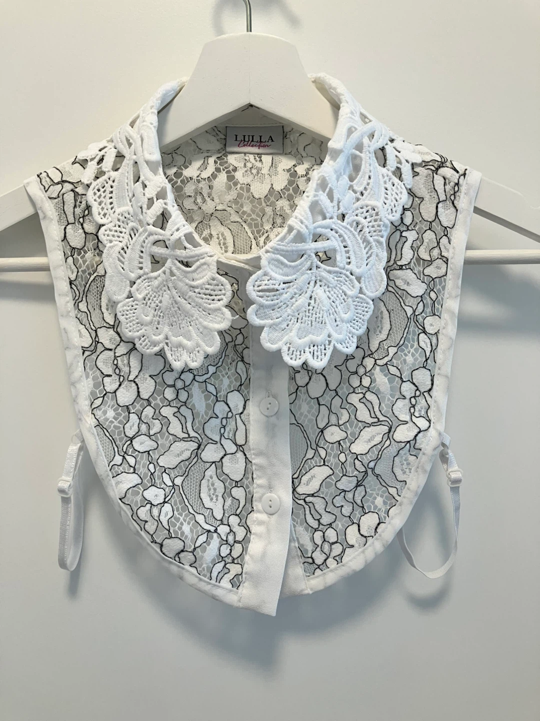 Lulla Collection White Lace Detachable Collar