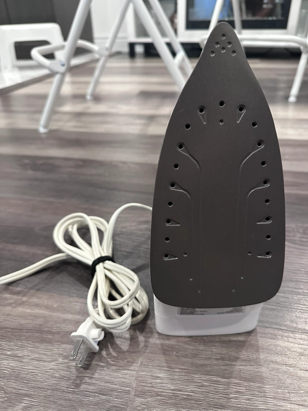 BLACK+DECKER Eversteem Iron - photo 2