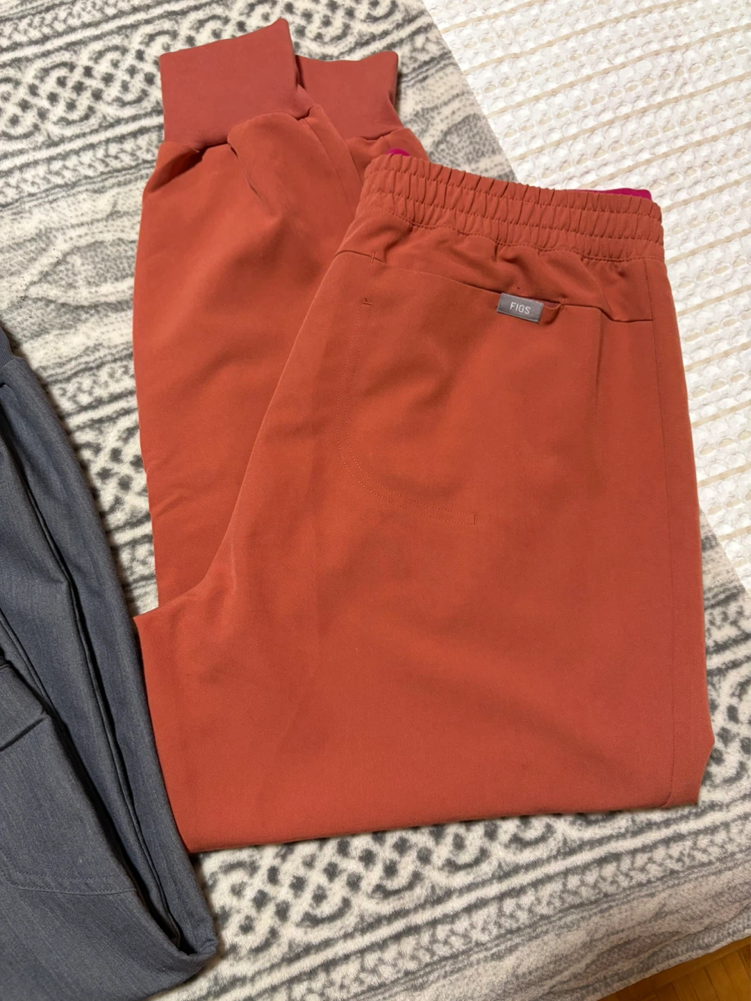 FIGS Scrub Pants