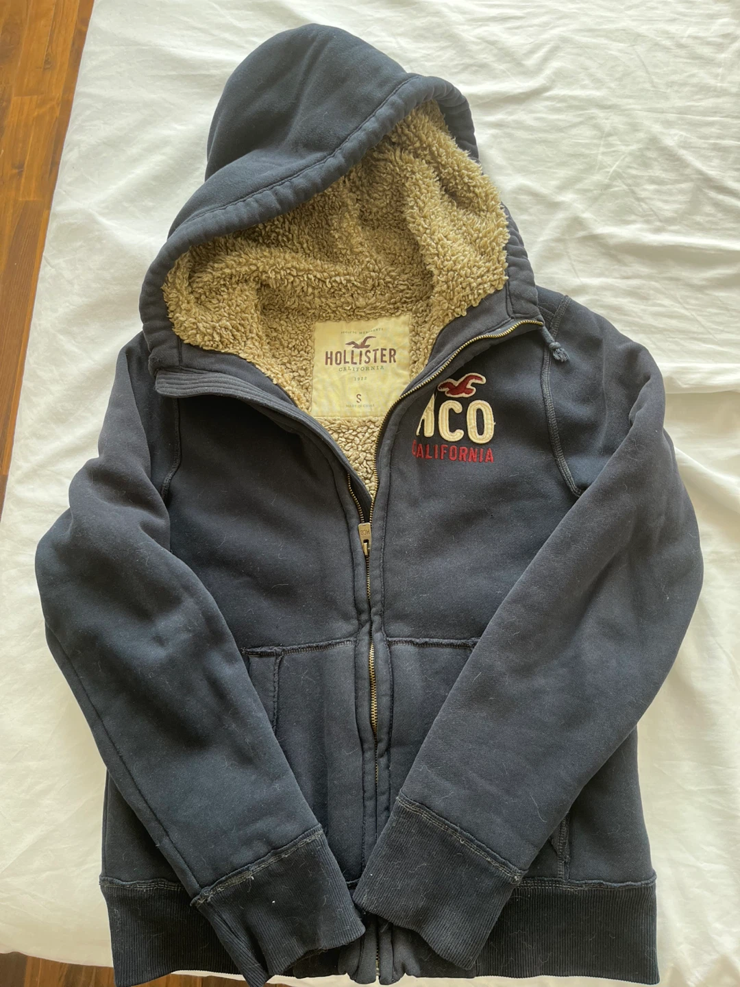 Hollister Sherpa Lined Zip Up Hoodie Size S