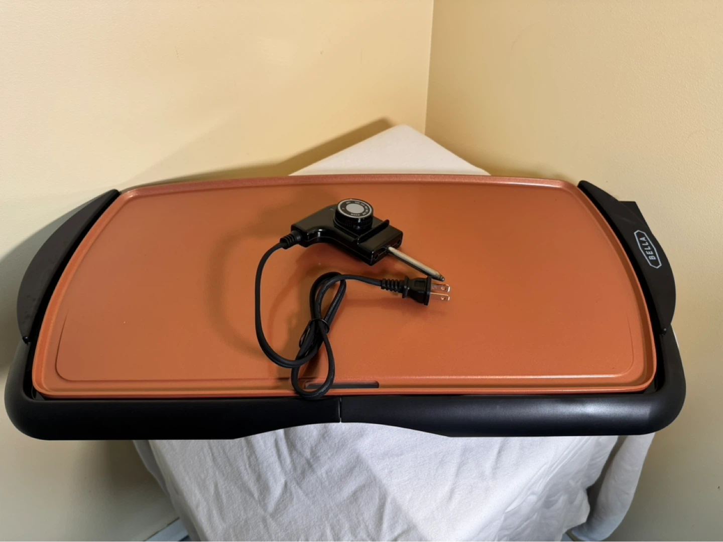 BELLA Copper Titanium Electric Griddle 10.5" X 20" - photo 2