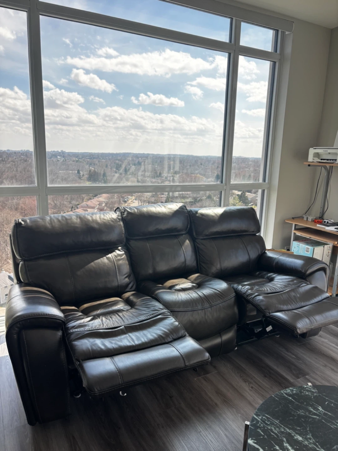 Like New Leather Power Reclining Sofa - photo 4