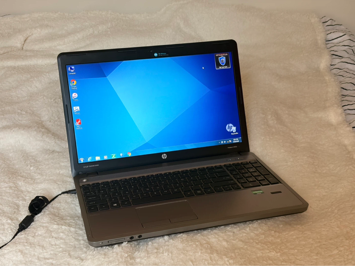 HP ProBook 4545s Laptop — great for studying