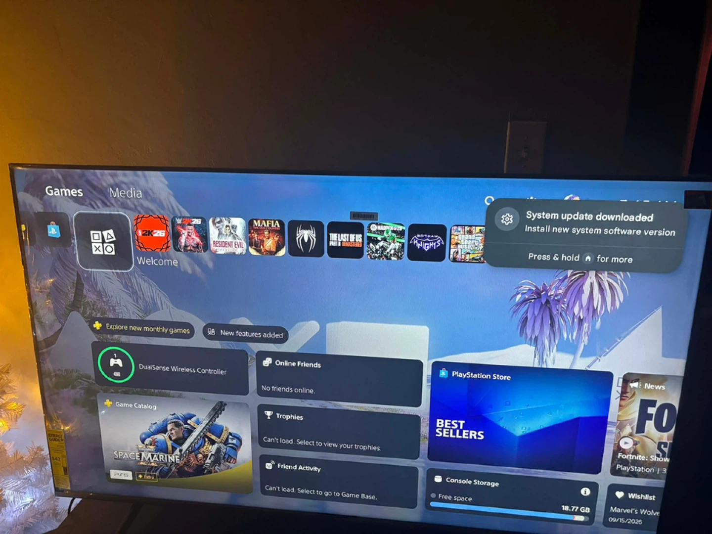 PlayStation 5 1gb comes wit controller n 2 games