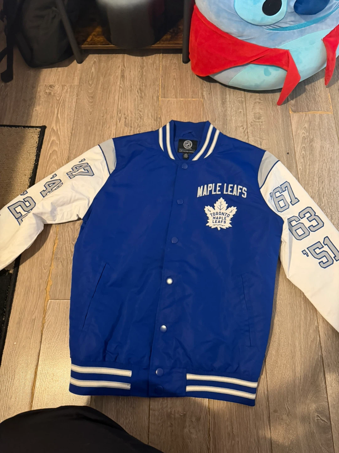 Toronto Maple Leafs 13x Stanley Cup Champions Jacket Size M