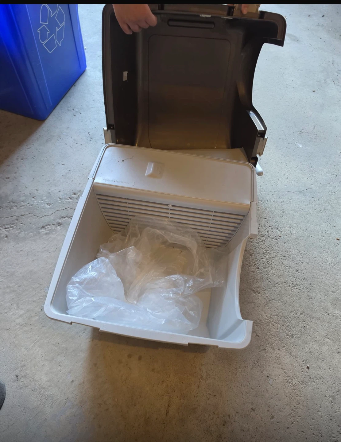 Omega Paw Roll 'n' Clean Self-Cleaning Litter Box - photo 5