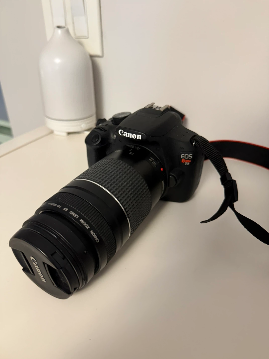 Canon EOS Rebel T5 with Zoom Lens - photo 2