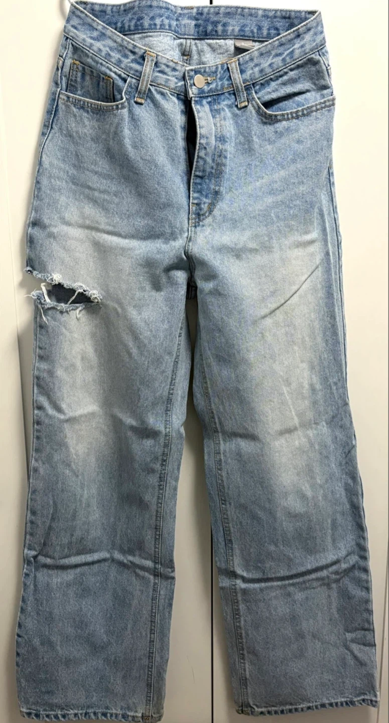 Light Wash Wide Leg Jeans