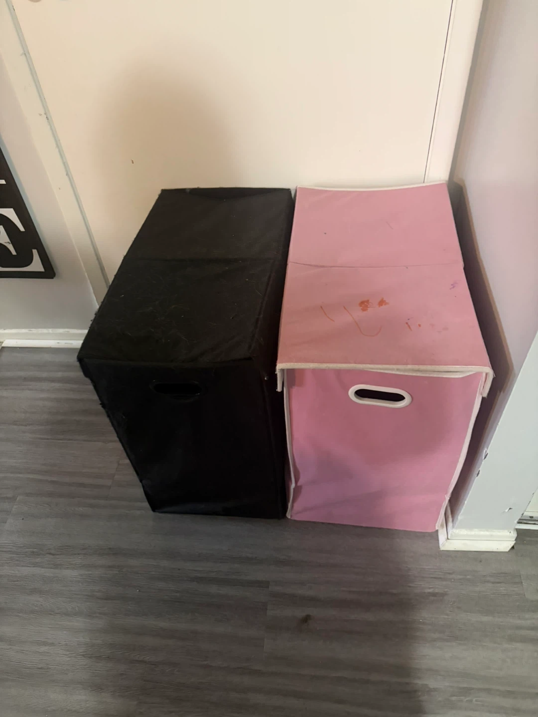 Set of 2 Collapsible Laundry Baskets - Black and Pink