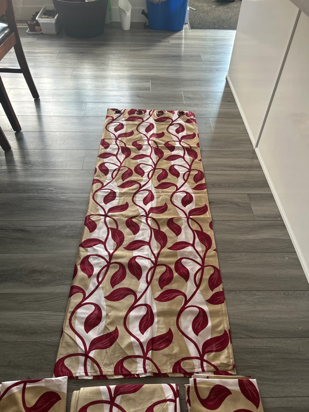 Curtains 6 pieces+ matching fitted sheet (queen size)