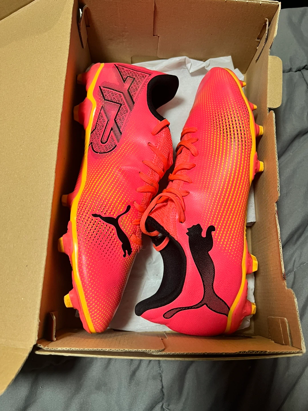 Puma Soccer Cleats - Pink/Orange Size 11 men fits like 10 - photo 4