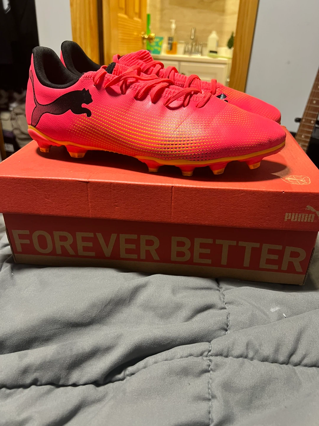 Puma Soccer Cleats - Pink/Orange Size 11 men fits like 10 - photo 2