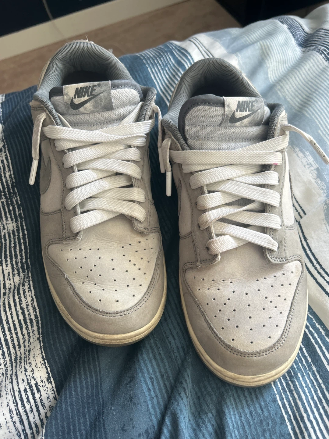 Nike Dunk Low, White and Grey - photo 4