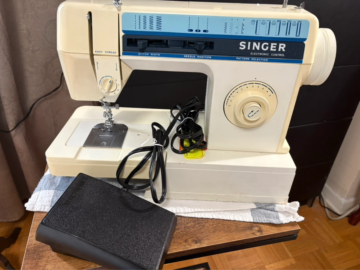 Singer 3317 C Electronic Control Sewing Machine