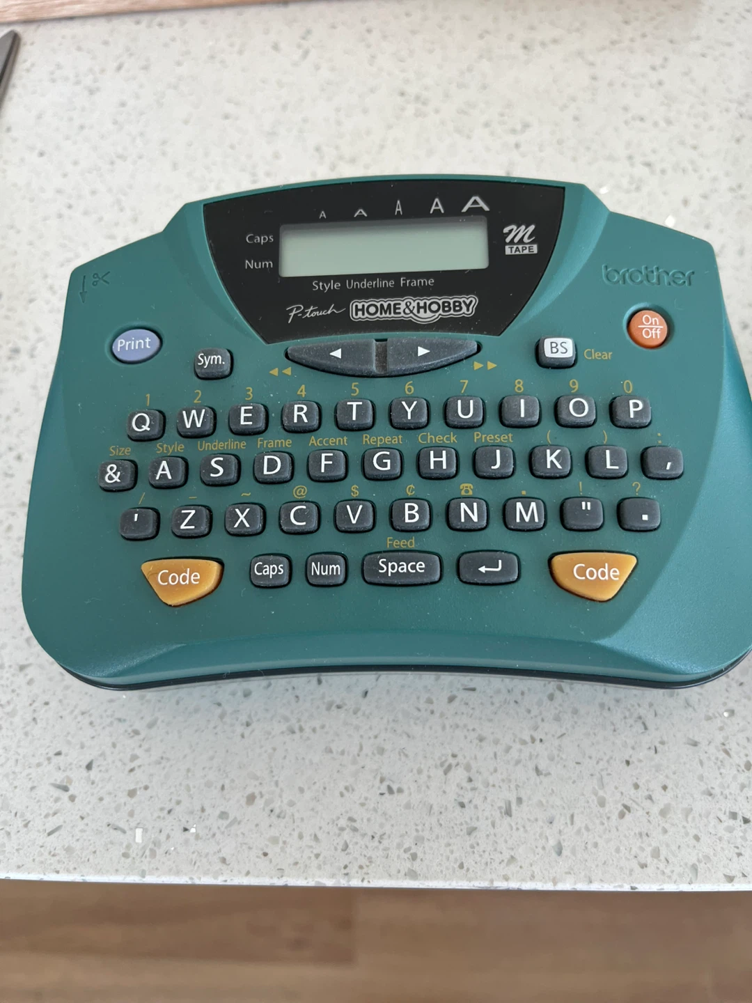 Brother PT-H7 Home & Hobby Label Maker - photo 2